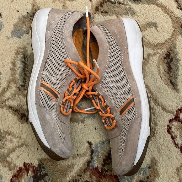 Dansko tan/orange tennis shoes size 38 - Picture 3 of 8